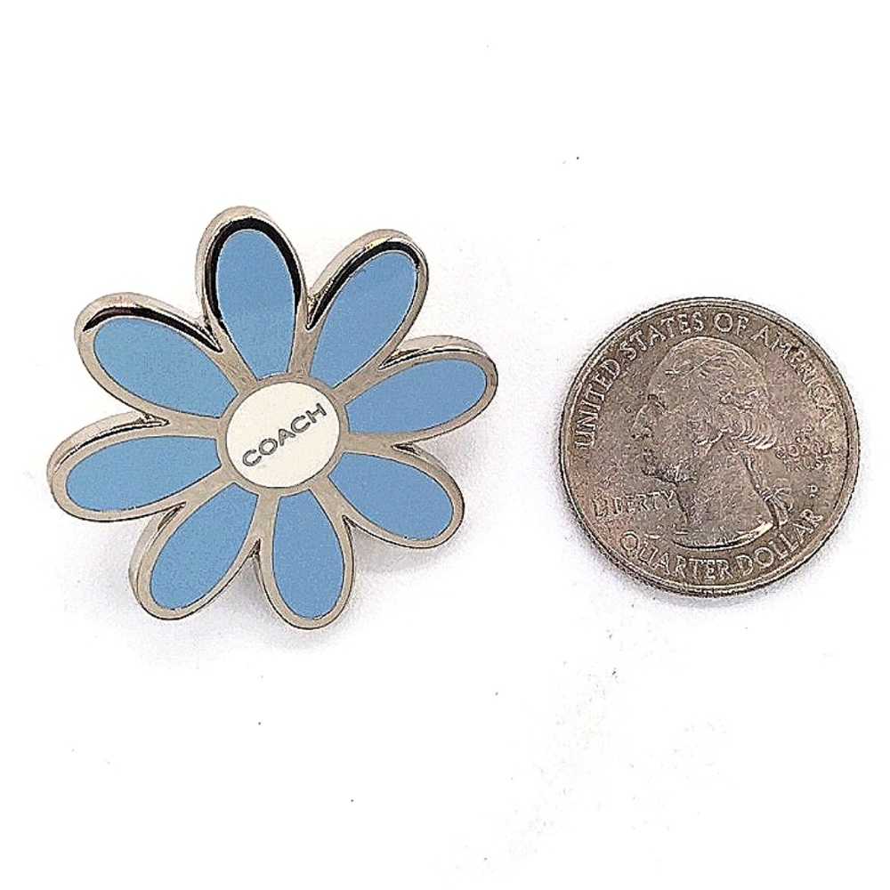 COACH Vintage Sky Blue Daisy Pin Brooch Backpack Purse Charm - Picture 6 of 6
